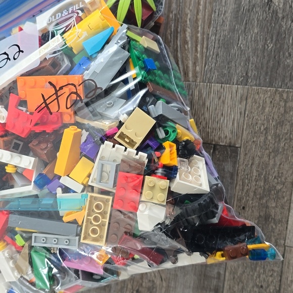 LEGO Mystery Grab Bag of Assorted Lego's| Mystery Bag #22​ - Picture 3 of 10